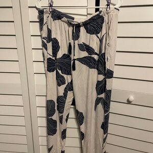 Soma Cream Wide-Leg Pants with Navy Botanical Print